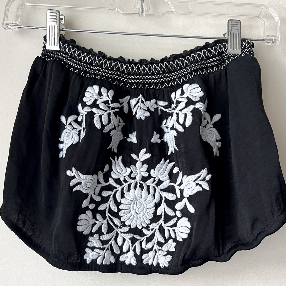 Free People 2Pc. Black Satin Embroidered Tube Top w/ Wide Leg Pant Small NWT